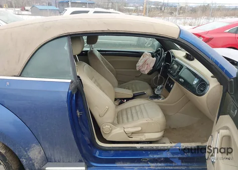 2013 Volkswagen Beetle 2.0T z USA, uszkodzony, nr VIN 3VW7T7AT8DM828515